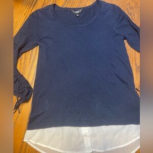 Simply Vera Wang Navy lightweight sweater with faux layering at the hem XS NWOT